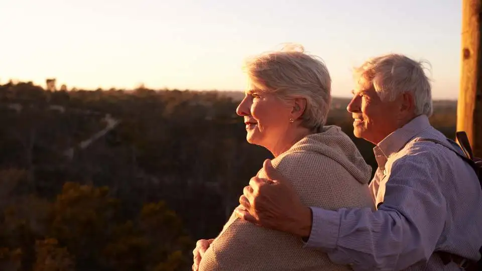 senior-couple-watching-sunset